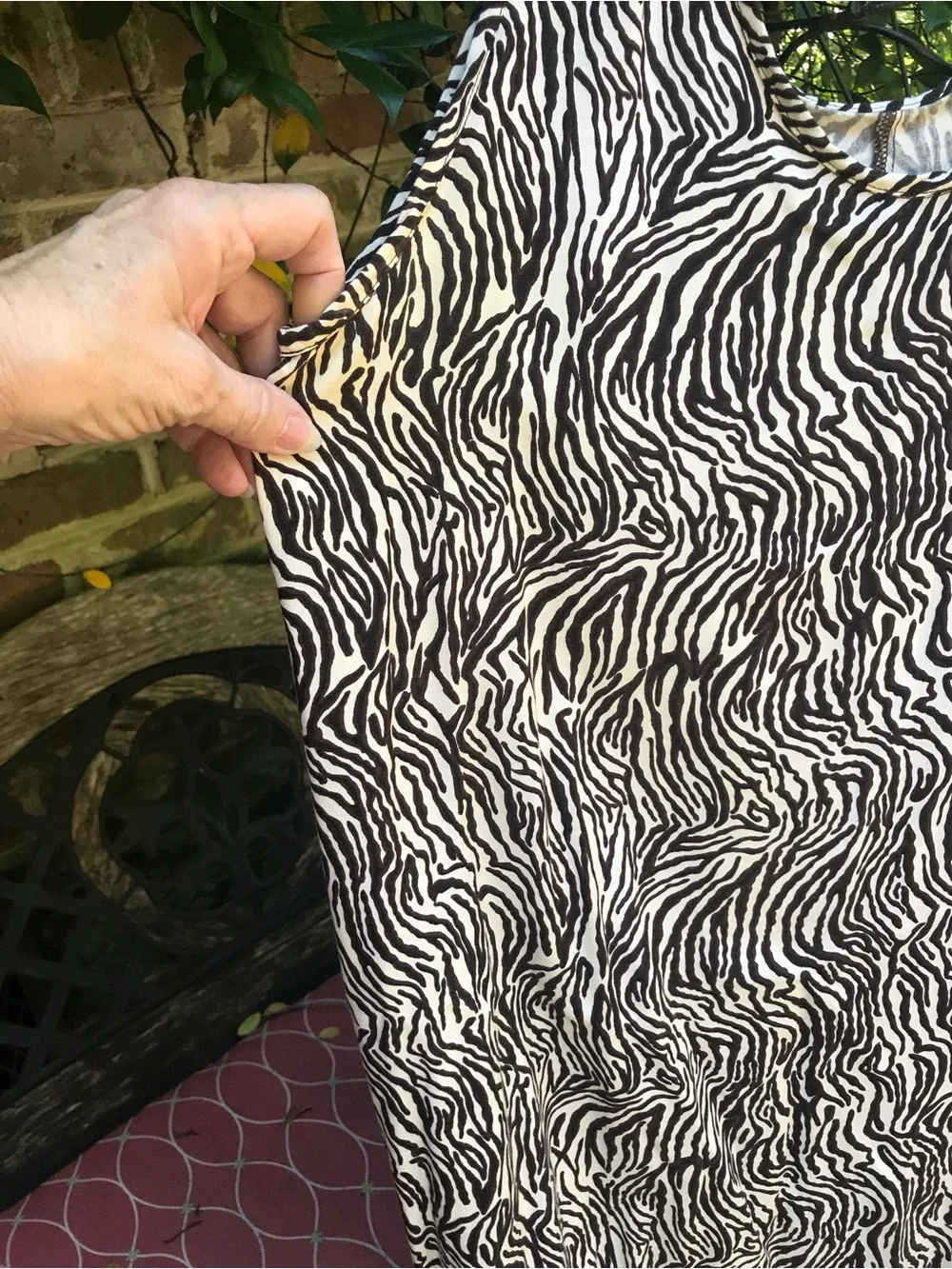 Globetrotter-BROWN ABSTRACT PRINT LONG SHIFT DRESS- Size Medium- EUC